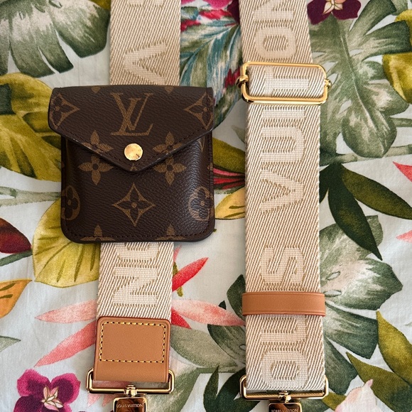 Louis Vuitton Brown Monogram Canvas Multi-Pocket Crossbody with Beige Strap - Picture 8 of 9